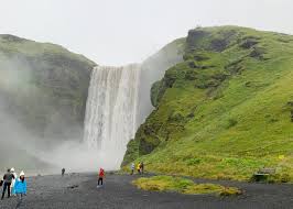 <span>Day 7</span>BORGARNES – SELJALANDSFOSS – SKOGAFOSS – PLANE WRECK – VIK