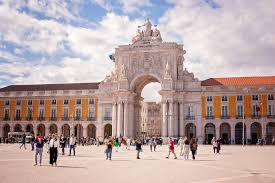 <span>Day 2</span>LISBON